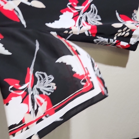 Alfani Blouse Womens Small Top Floral Black White Tan Red Career - Picture 6 of 11